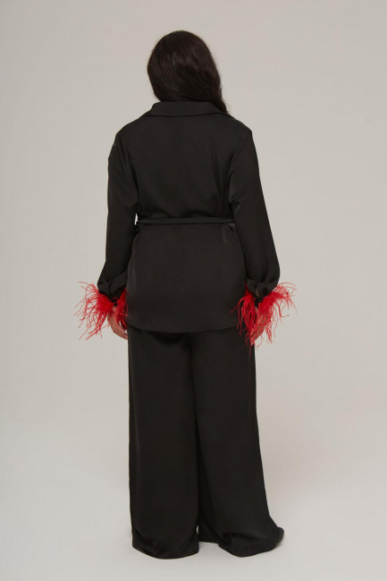 Шелковый костюм с палаццо в стиле слинки и отделкой перьями купить 