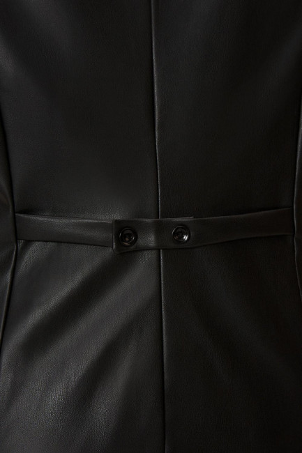 Черный кожаный классический жилет