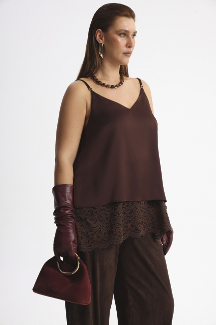 Топ из поливискозы с кружевом