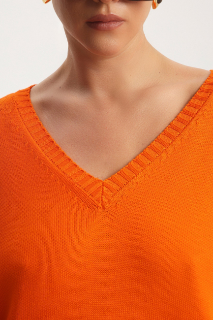 Пуловер оранжевого цвета из вискозы