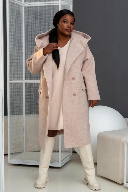Двубортное прямое пальто с капюшоном в бежевом оттенке большого размера купить онлайн в интернет-магазине одежды больших размеров для женщин с доставкой 