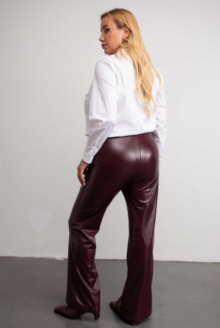 Кожаные брюки с разрезом в оттенке бордо на замшевой основе стильные женские 