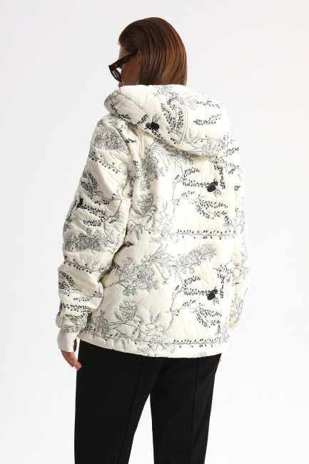 Облегченная куртка с вышивкой