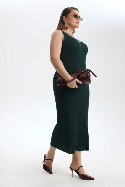 Вязаное платье майка