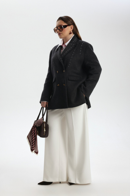 Полупальто жакет с акцентными строчками