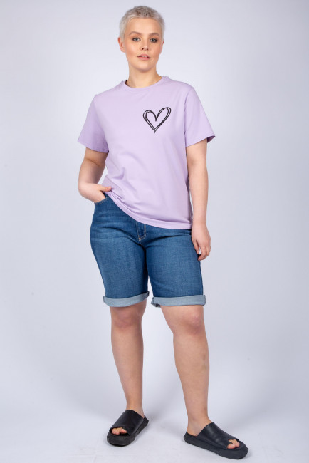 Сиреневая хлопковая футболка с принтом на груди
