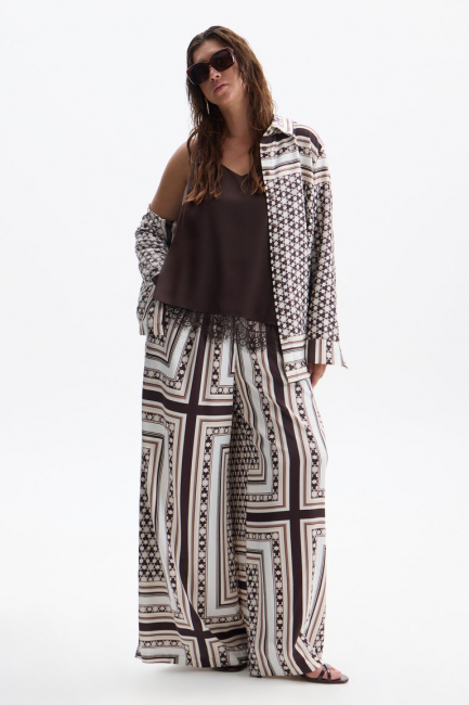 Топ с кружевом на тонких лямках – фото – Plus Size 50–64 – Моно-Стиль
