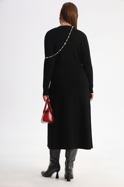 Платье лапша с акцентными пуговицами