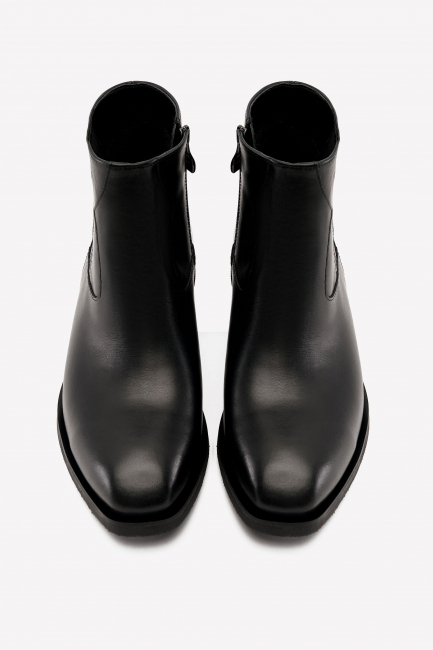 Кожаные короткие казаки в стиле ропер