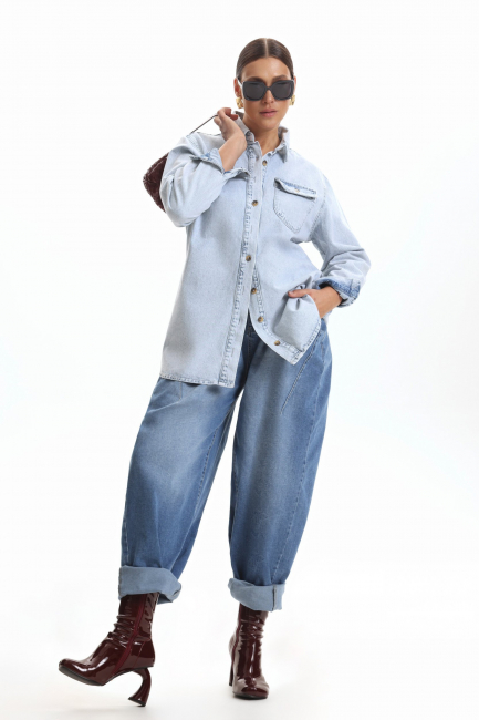 Рубашка из денима с акцентным карманом