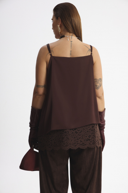 Топ из поливискозы с кружевом