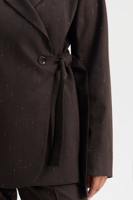 Жакет на запа́хе из ткани с блеском – фото – Plus Size 50–64 – Моно-Стиль