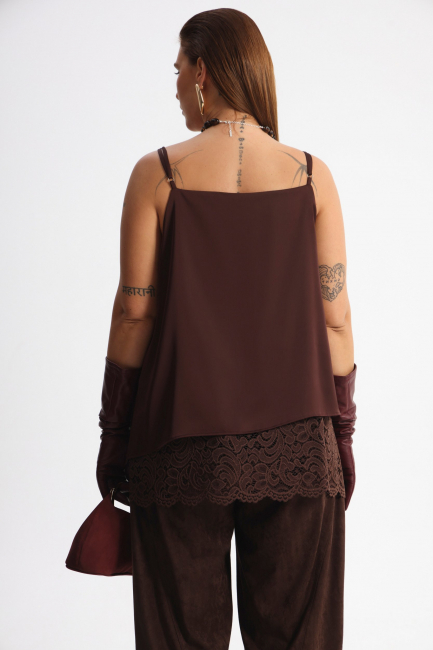 Топ из поливискозы с кружевом