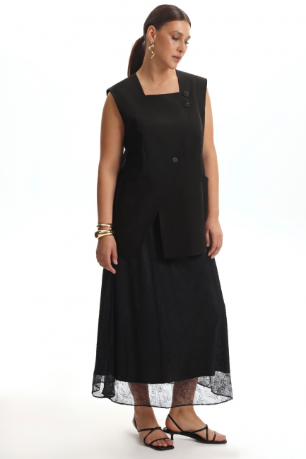 Жилет в стиле леди лайк с вырезом каре