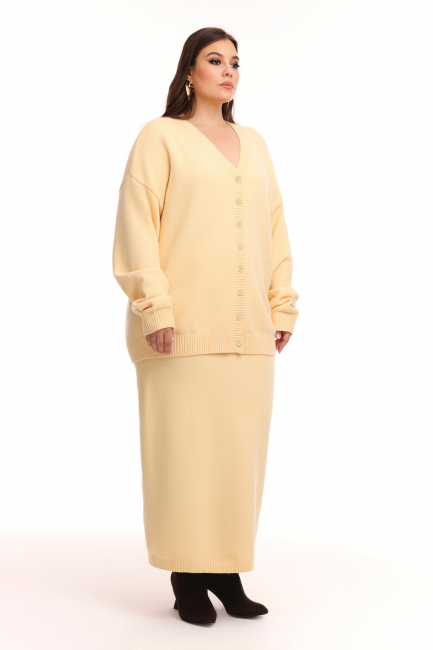 Вязаный костюм с юбкой макси