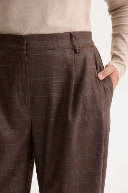 Брюки бананы в клетку – фото – Plus Size 50–64 – Моно-Стиль