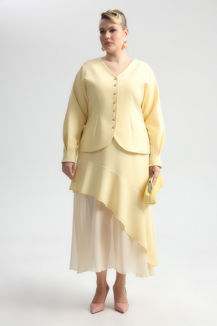 Жакет леди лайк с объемным рукавом