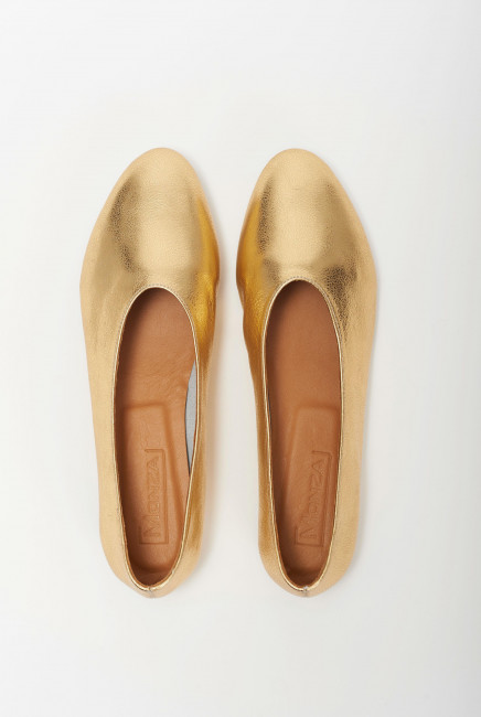 Модные Золотые кожаные балетки с увеличенной полнотой  для женщин с широкой стопой купить с доставкой 