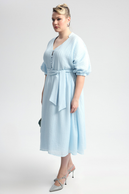 Платье жатой фактуры с цельнокроеным рукавом