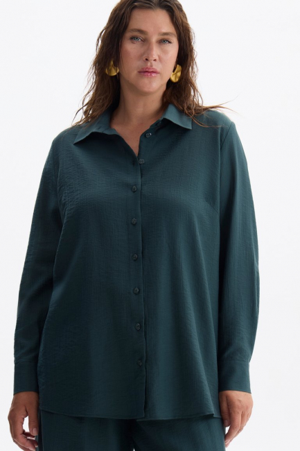 Блузка из жатого изумрудного тенселя – фото – Plus Size 50–64 – Моно-Стиль