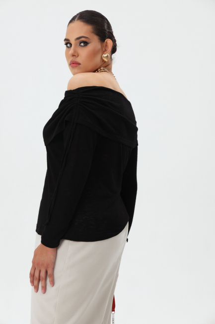 Лонгслив со спущенным плечом