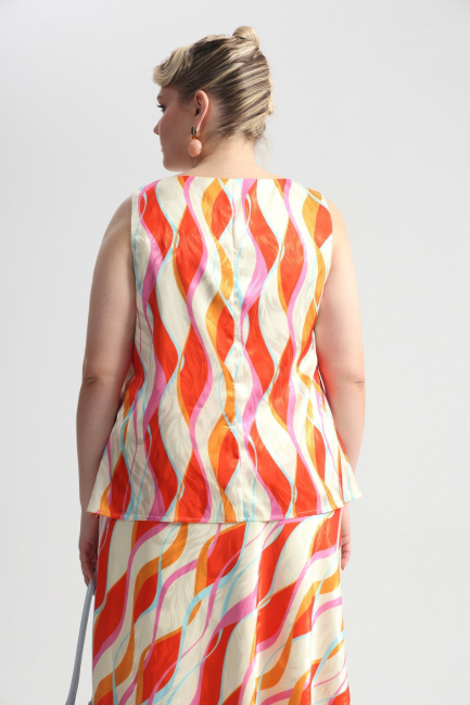 Топ из поливискозы с принтом