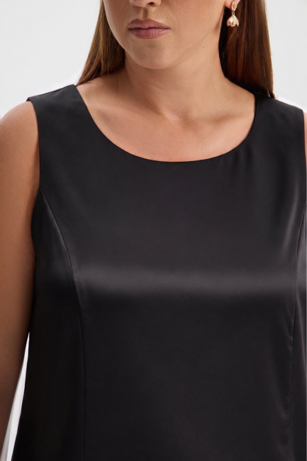 Топ черного цвета однослойный – фото – Plus Size 50–64 – Моно-Стиль