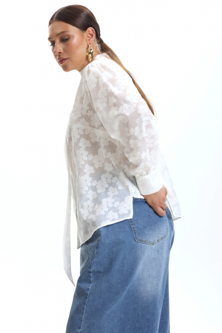 Блузка с бантом лавальер и манжетой