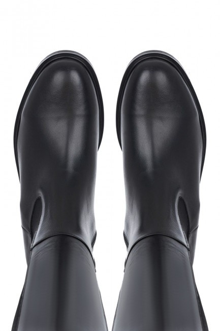 Черные кожаные сапоги на низком каблуке и с эластичной вставкой от MONZA