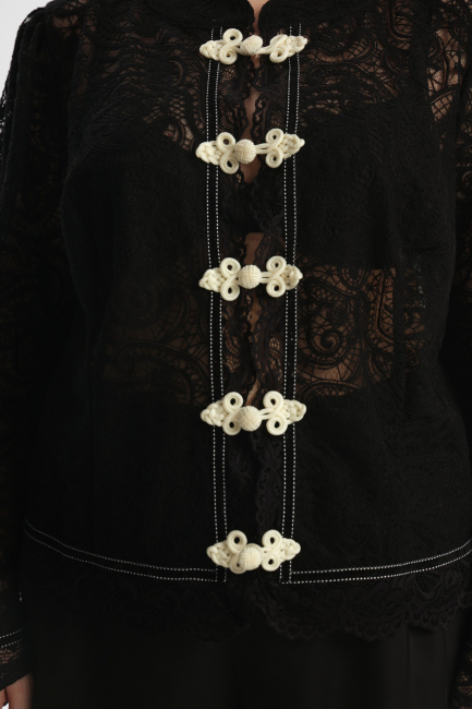 Блузка из кружева с застежкой панькоу