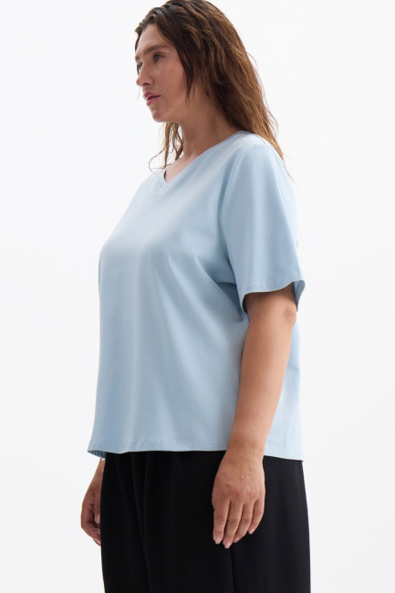 Футболка голубого цвета с принтом – фото – Plus Size 50–64 – Моно-Стиль