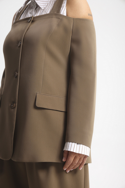 Жакет декольте с бретелями