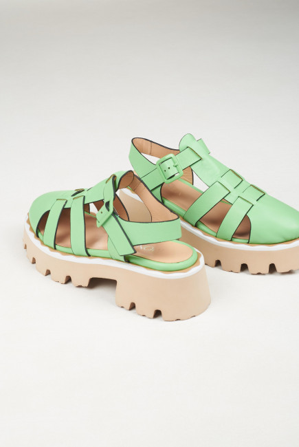 Трендовые модели Зеленые сандалии с кожаными ремешками