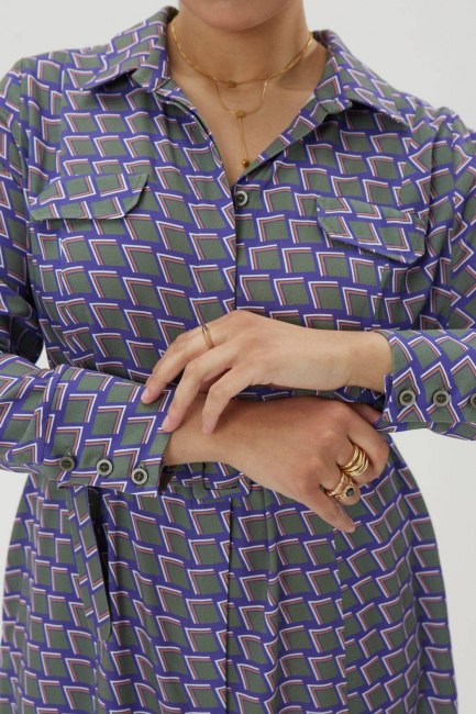 Платье рубашка макси с геометрическим принтом