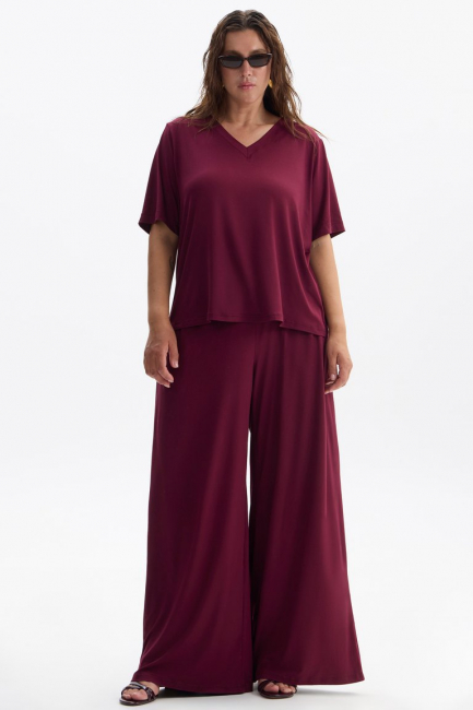 Футболка с V-вырезом из модала – фото – Plus Size 50–64 – Моно-Стиль