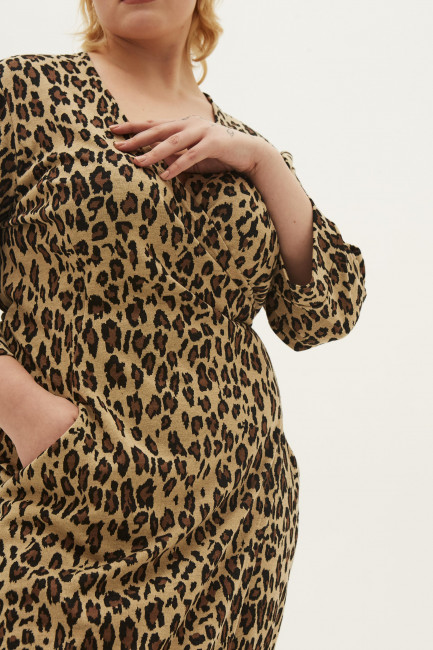 Трикотажное платье на запахе с принтом леопард