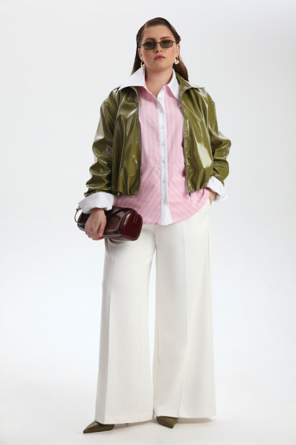 Бомбер с кулиской из лаковой экокожи