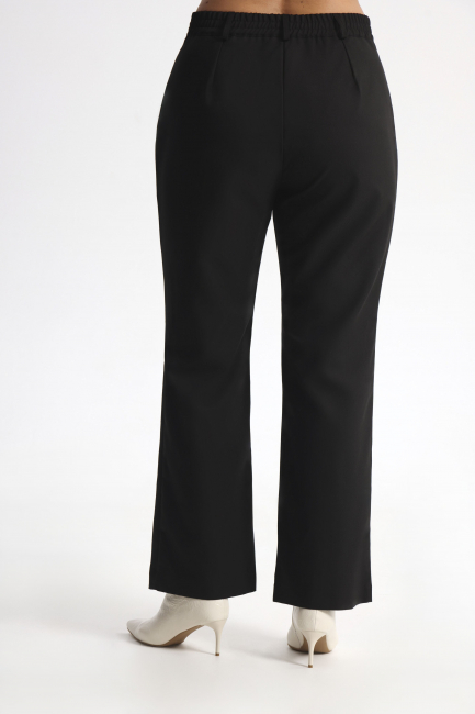 Брюки прямые черного цвета