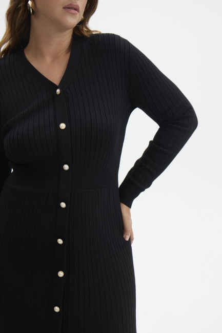 Платье лапша с акцентными пуговицами – фото – Plus Size 50–64 – Моно-Стиль