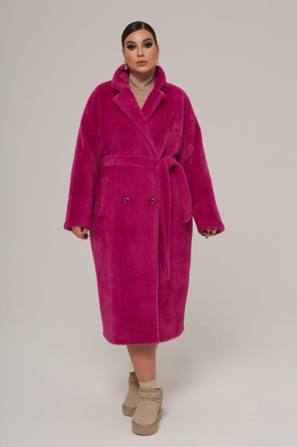 Двубортное пальто из экомеха цвета барбикор в ассортименте в магазине одежды больших размеров для женщин