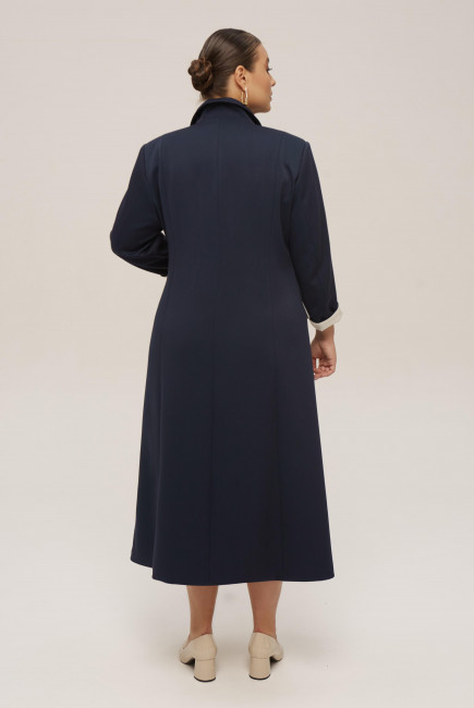 Двубортное платье пиджак на шелковой подкладке из облегченной костюмной ткани в макси длине