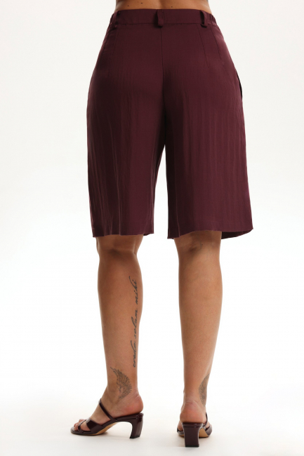 Шорты изо льна темно-фиолетового цвета