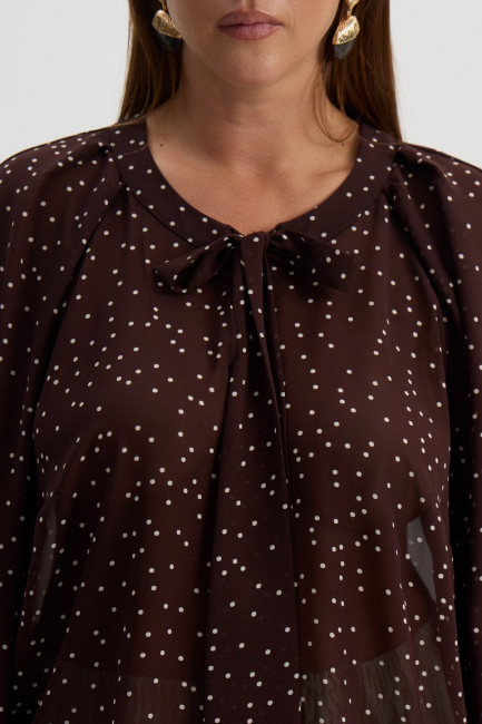 Блузка из шелка с бантом лавальер – фото – Plus Size 50–64 – Моно-Стиль