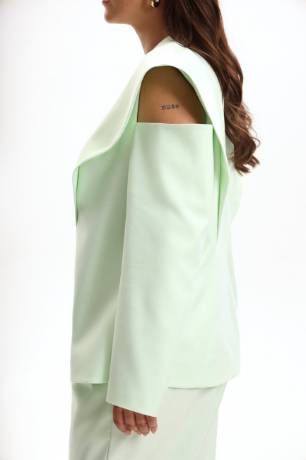 Жакет в маскулином стиле салатового цвета