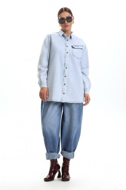 Рубашка из денима с акцентным карманом