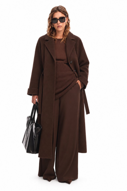 Двубортное пальто темно-коричневого цвета – фото – Plus Size 50–64 – Моно-Стиль