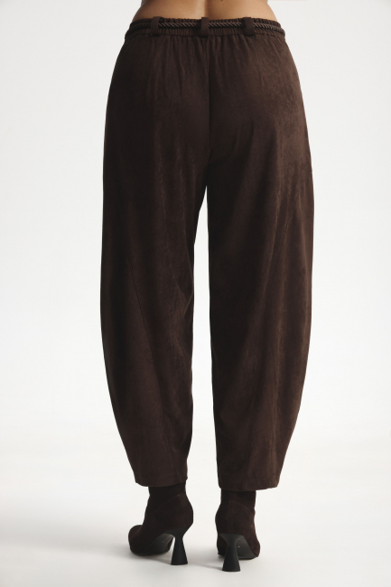 Брюки баллоны с рельефами из экозамши