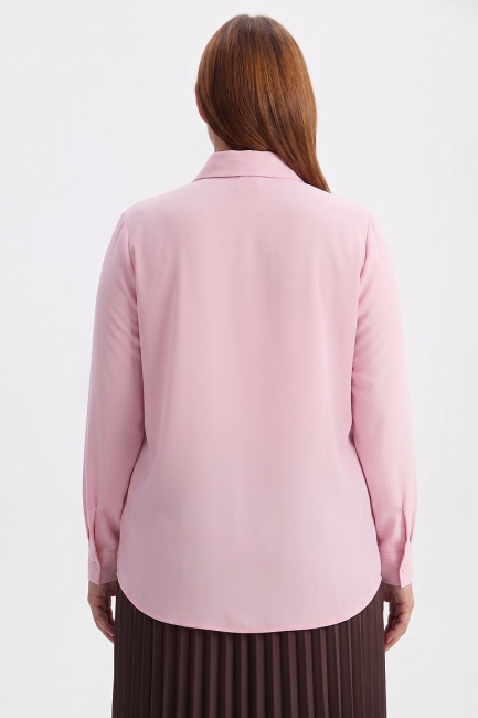 Блузка из розового поливискозного шелка – фото – Plus Size 50–64 – Моно-Стиль