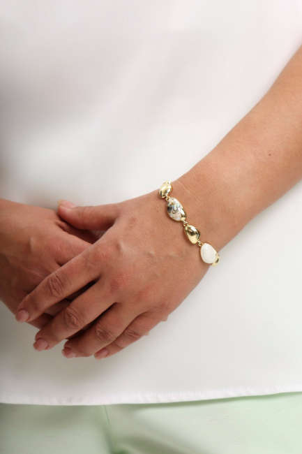 Браслет Скарабей молочный