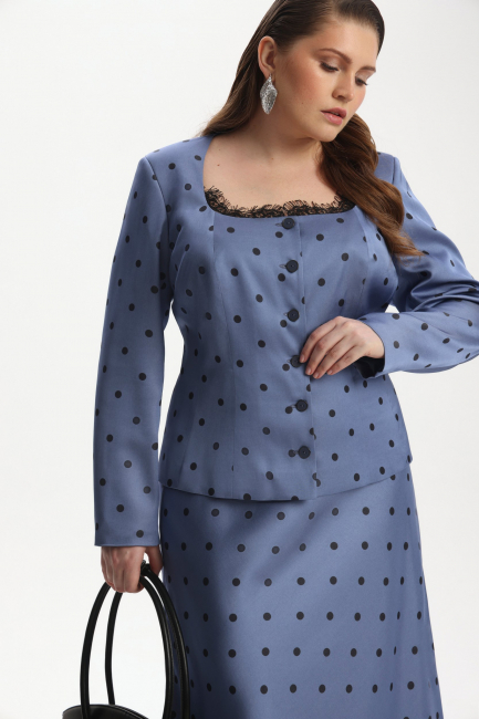 Жакет с вырезом каре и кружевом